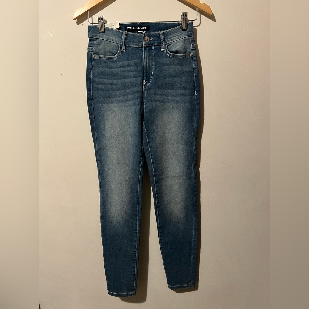 Light Wash Blue Ankle Jeans